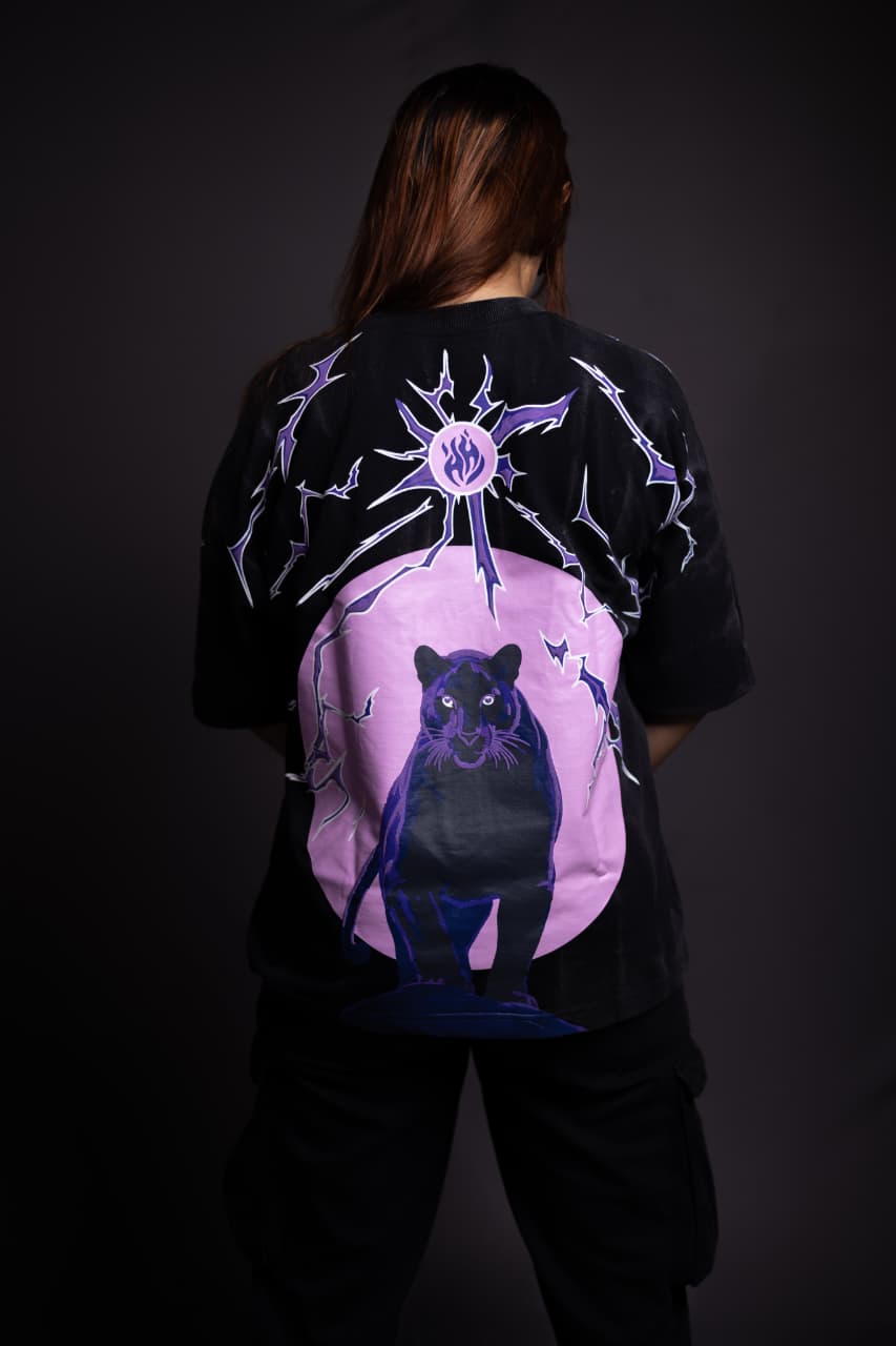 oversized-pantherverse-tshirt-2
